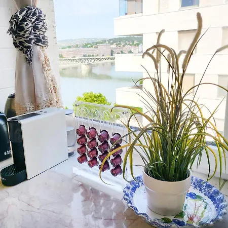 - Duna Part بودابست